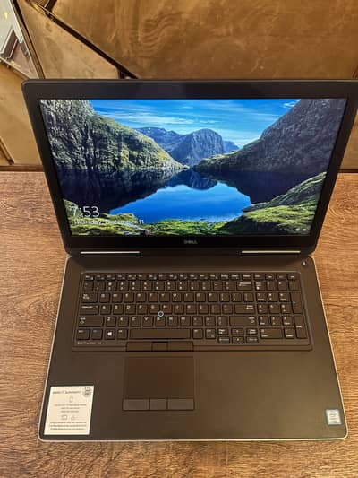 Dell Precision 7710 Workstation i7 HQ 16/256 Quadro M4000M  17.3" inch