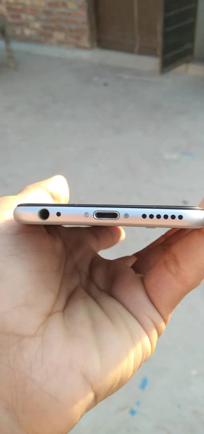iphone 6 ha jis bhi ko Lana ha contact with me non pta