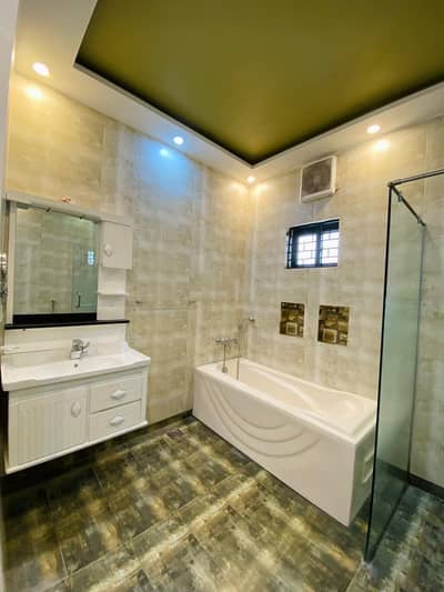 LIKE BRAND NEW FACING BELT 40 FEET WIDE ROAD HOUSE AVAILABLE FOR SALE