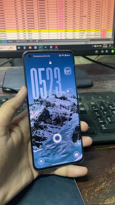 ONE PLUS 11 (16GB /256GB)