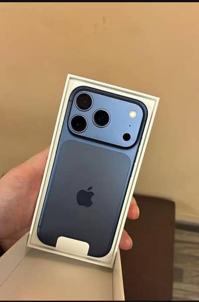 Iphone 17 PRO BLUE (Factory Unlocked) 256 GB