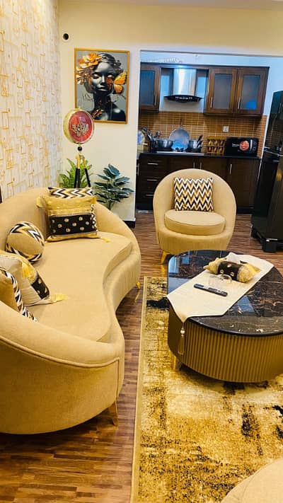 Short time 1bed ROM full furnished apartments safe and scour 100%coupe allow