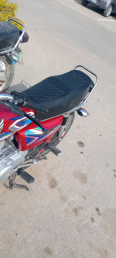 Honda 125 2022 model all document ok biometric on this port 0318523732