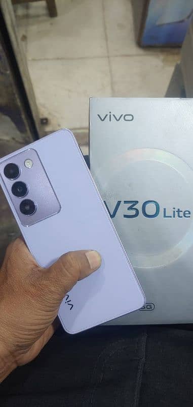 Vivo V30 Lite