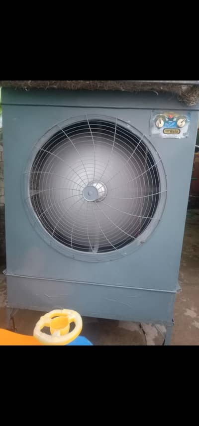 All ok hai new jali side bani hai. . large size with stand