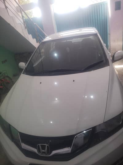 Honda City 2017 Model Total genuine low milage new tyres