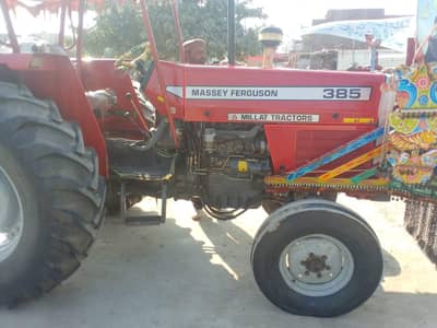 Massey Ferguson 385
