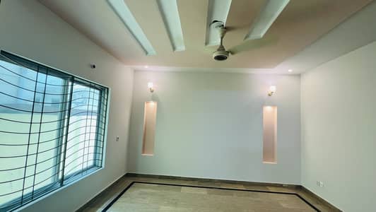 10 Marla House Is Available For Rent In Wapda Town