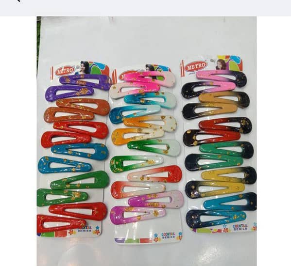 Pack of 24 pins for girls. Multivolour 24 pins baby girls