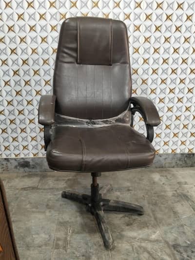 Nichy wala hisa toot gya h