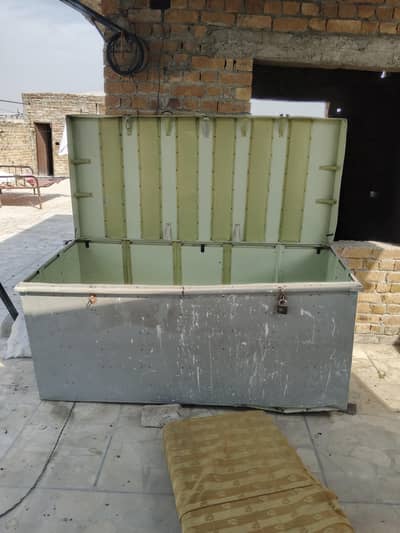 Metal Storage Trunk / Strong Iron Sandook for Storage