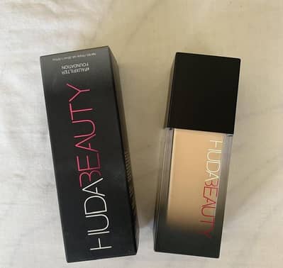 Huda Beauty Full Coverage Liquid Foundation 35ml Milkshake Shade