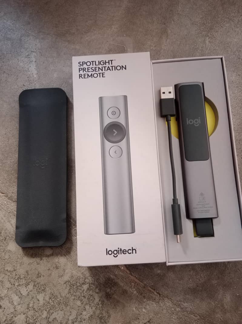 Logitech Spotlight Presentation Remote 0