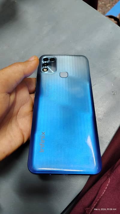 Infinix Hot11 play 4/64
