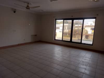 Spacious 1 Kanal Upper  Portion for Rent – Shami Road, Cantt Lahore
