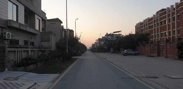 5 Marla Residential Plot As Per Your Budget For Construction Or Investment In Park View City