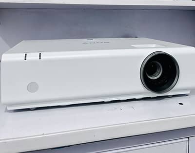 Sony VPL-EX295 Multimedia Projector – Excellent Condition