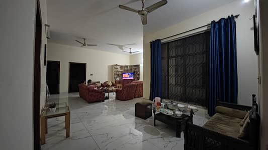 1 Kanal Upper Portion Available For Rent