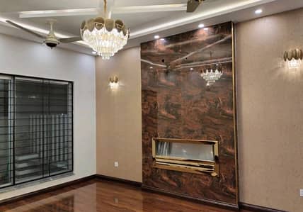 Spacious 5 Marla House Available For sale In Bahria Town - Sector E