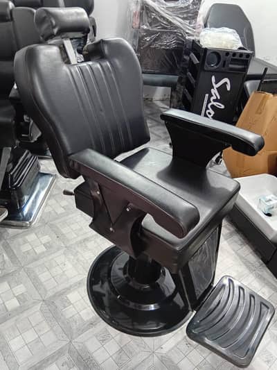 Saloon Chairs / Barber Chairs / Parlour Chairs / Cutting Chairs