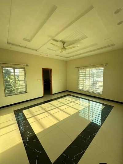 Beautiful Separate Upper Portion Available