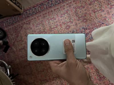 infinix zero 40 complete box 10 by 10 condition