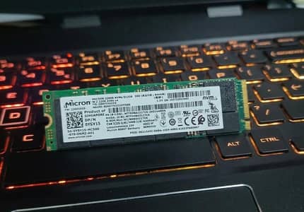 512GB M. 2 NVMe SSD DRAM