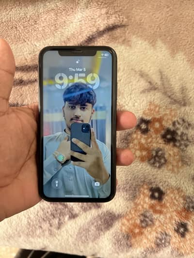 I phone 11.10 by 10 condision Jv 64 gb all ok argent sale batreey 86