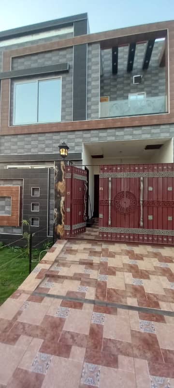 Luxury brand new prime location house available for rent in khebane amin