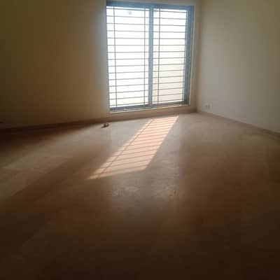 1 Kanal Upper Portion Available For Rent in Sui Gas Society