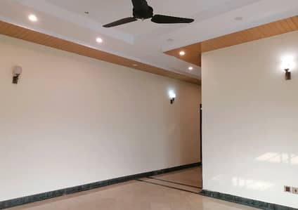 Well-constructed Fully Furnished House Available For rent In DHA Phase 3 - Block XX