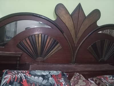 Bed for sale with MATRESS size 5X5.5