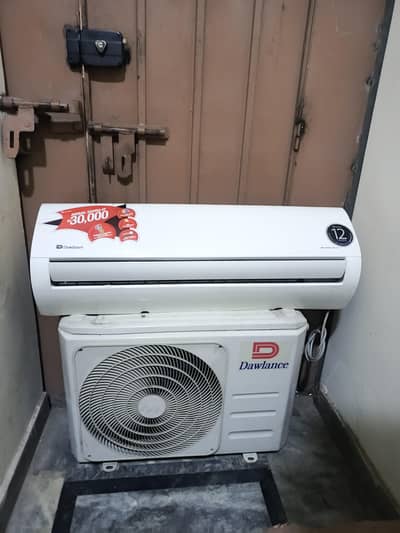 barnd new condition 1.5 ton dawlance DC inverter 03124119862