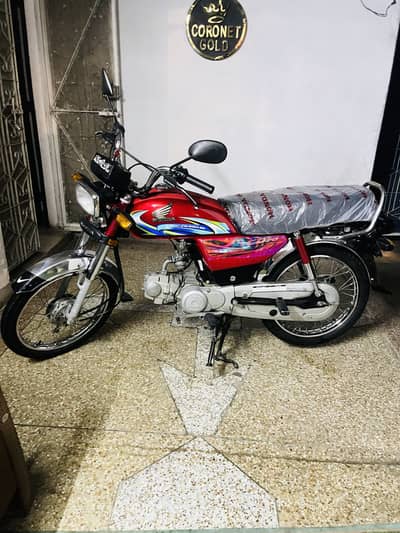 Honda CD70 model 2024 . . mileage 14k only …engine pack