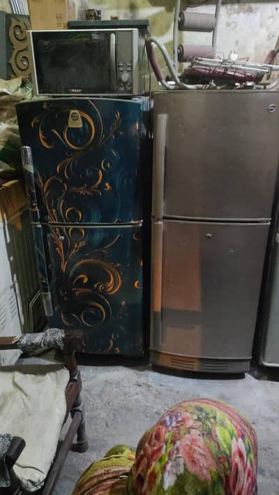 PELL fridge medeam size