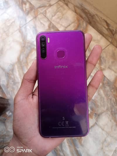 INFINIX S5 LITE 4gb - 64gb 10/9 condition