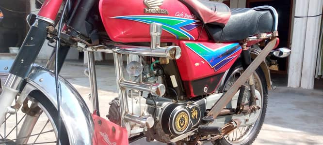 Honda CD 70 12/13model urgent sale
