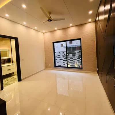 10 MARLA HOUSE FOR RENT IN PARAGON CITY LAHORE