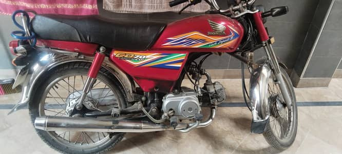 CD70 for sale one hand use Total genuine