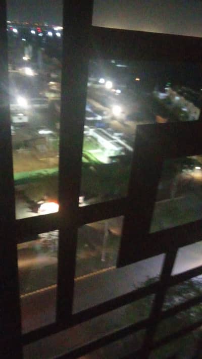 4 Bed DD Road-Facing Duplex Apartment