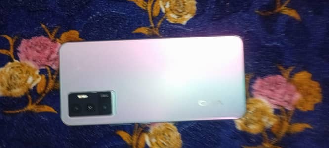 only shad with box charger  6+4/128 (0320/31/800/68) watsapp