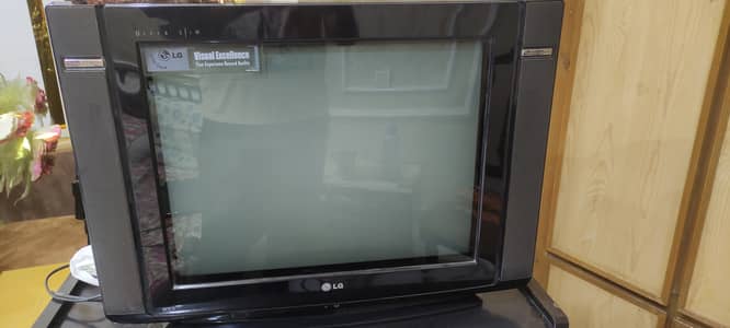 Excellent 21 inch Flat LCD LG Tv for sale