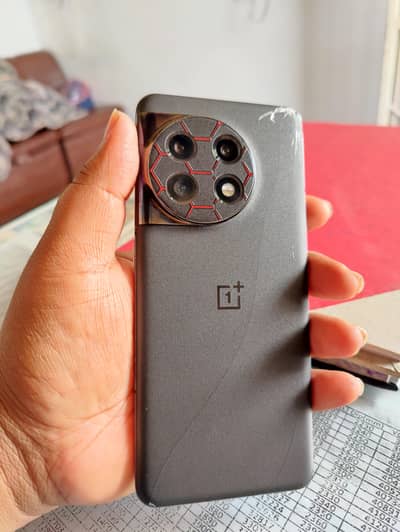 ONEPLUS 11 5G 16/256 EXCHANGE POSSIBLE