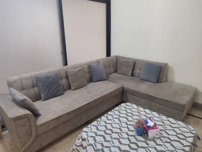 L shaped sofa and 2 seats for sale