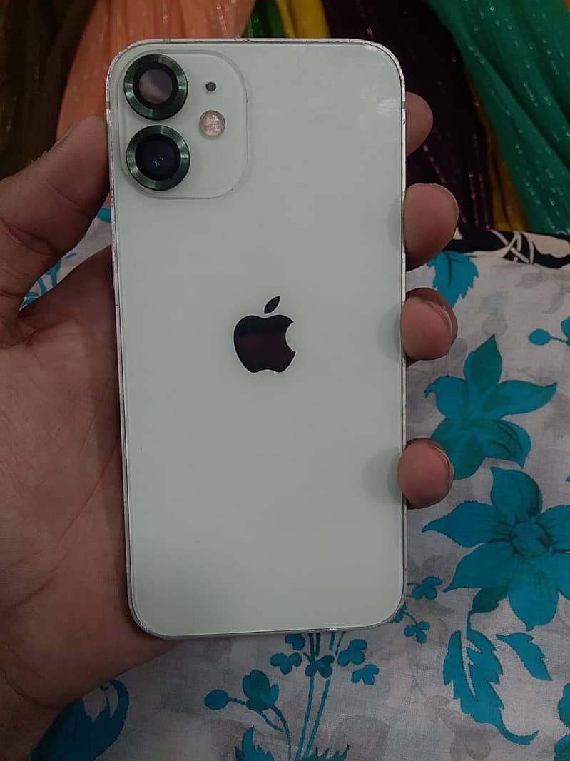 iPhone 12 mini 0