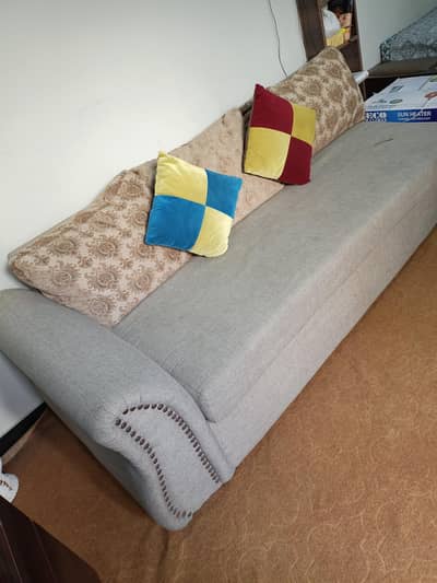 luxury 3 Seater Sofa  Extra large (Almost 4 seater) with  freecushions