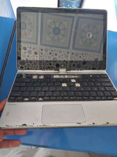 hp 810 revolv tuch and tayp laptop. core i5 5th gen