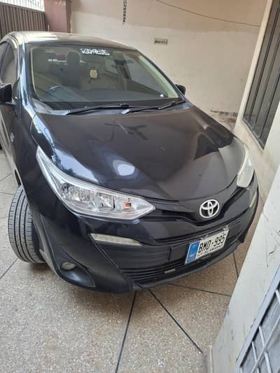 yaris black with alloy rim