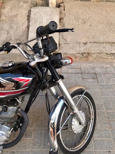Honda 125 2k24 model Hyderabad number 23/24 hae urgent selll