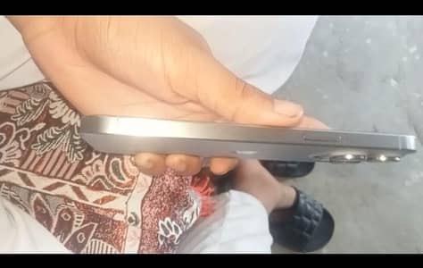 Iphone 15pro max  256gb icloud locked